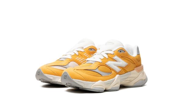 New Balance 9060 Yellow Beige - Imagem 2